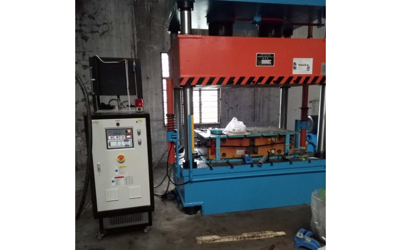 電加熱導(dǎo)熱油爐現(xiàn)場(chǎng)案例